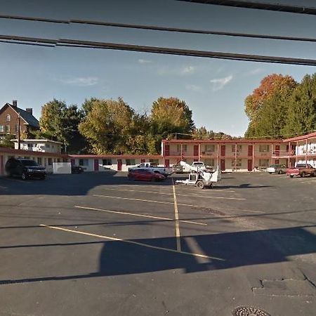 Holiday Motel Waynesburg Экстерьер фото