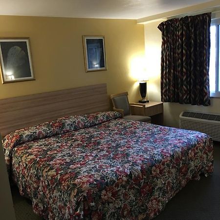 Holiday Motel Waynesburg Экстерьер фото